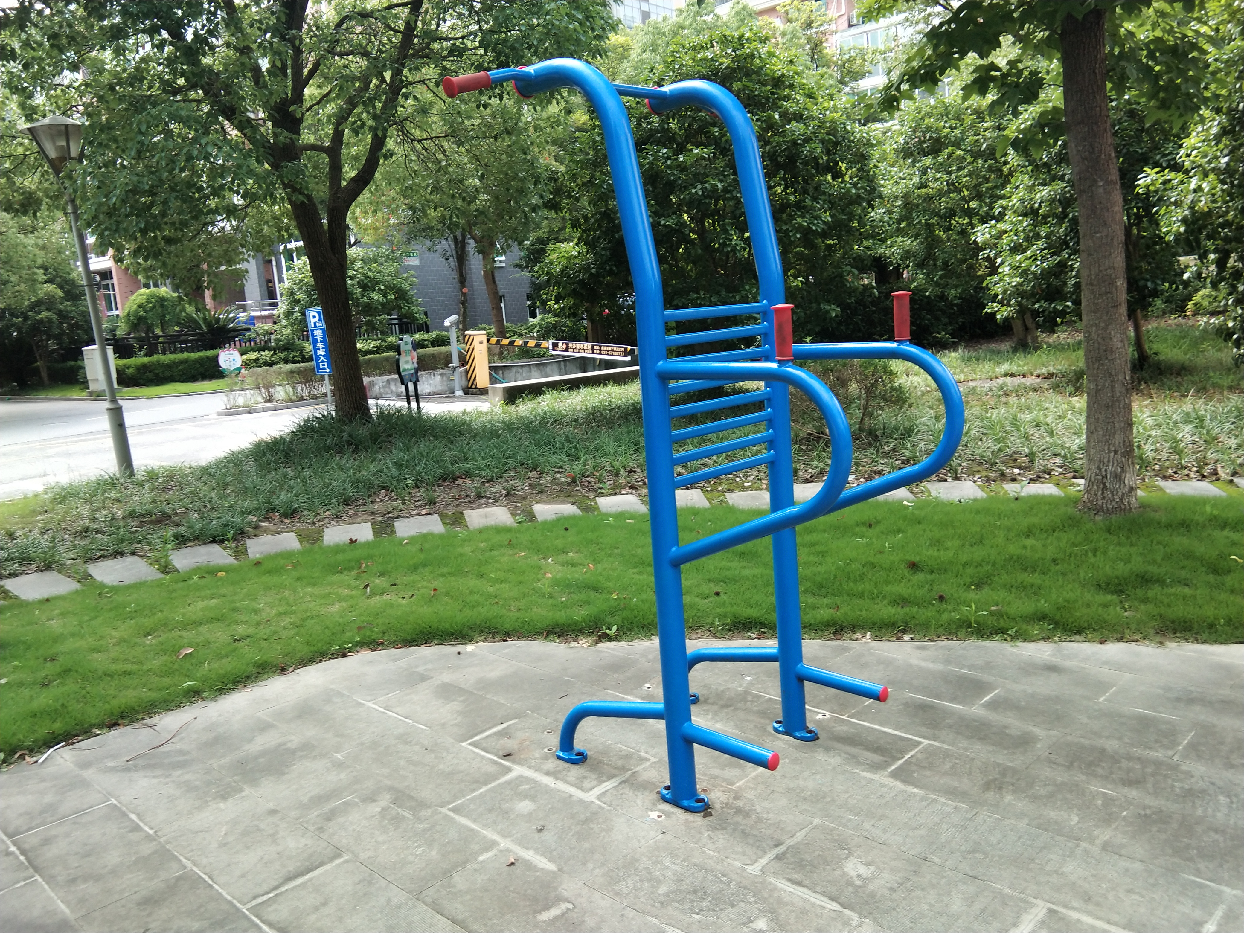 多功能訓(xùn)練器