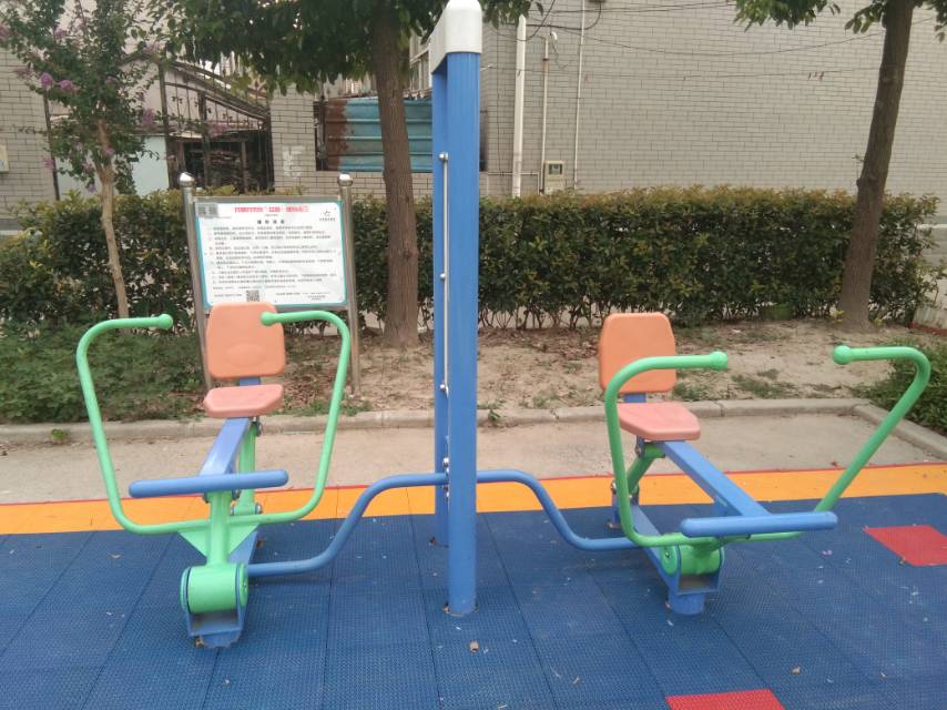 雙立柱平推平拉訓(xùn)練器