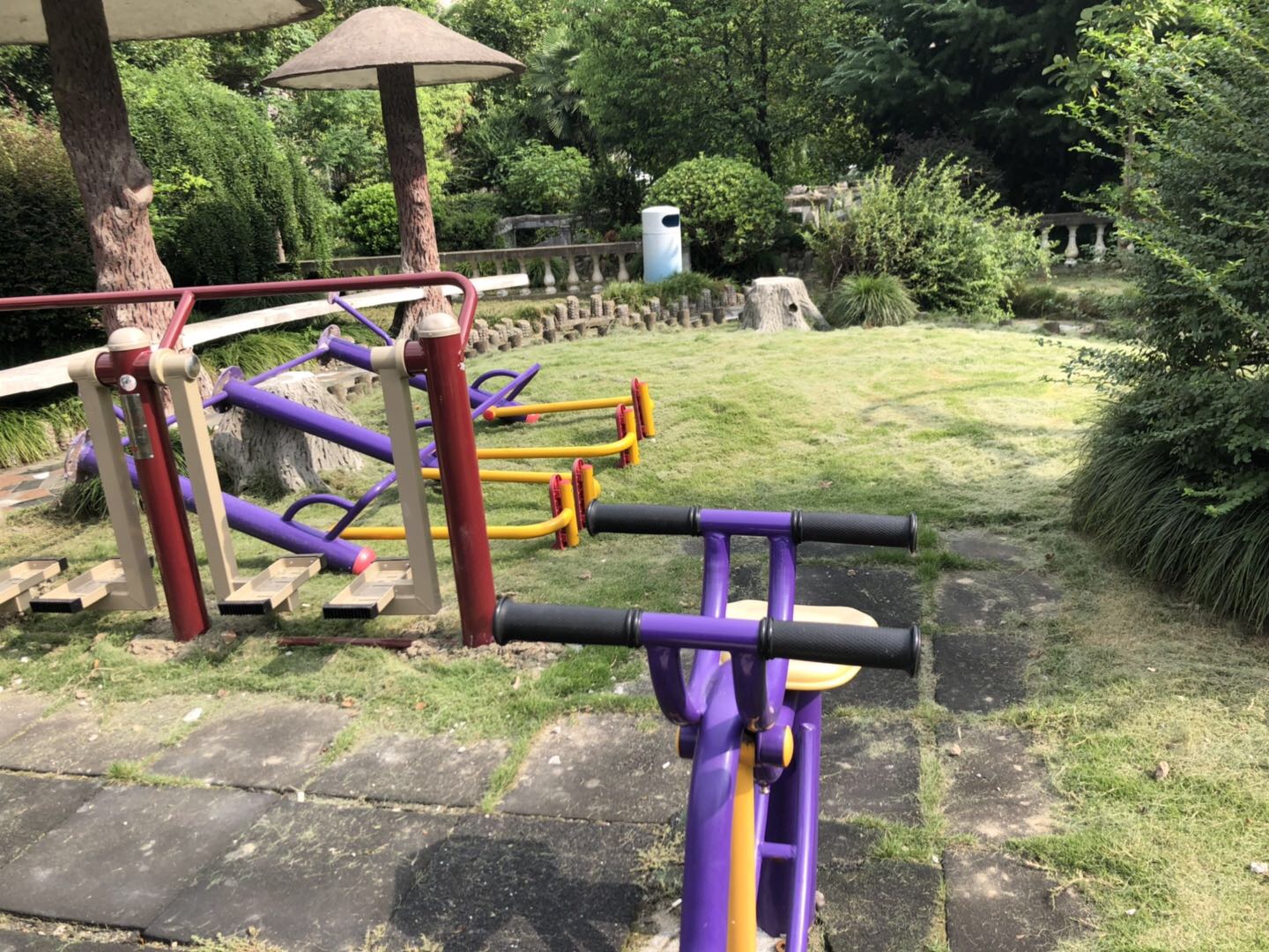 新望花園健身點