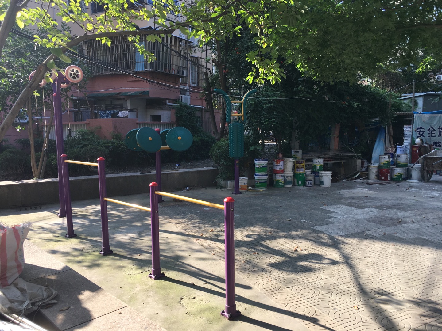 寶林二村居委健身點(diǎn) 1