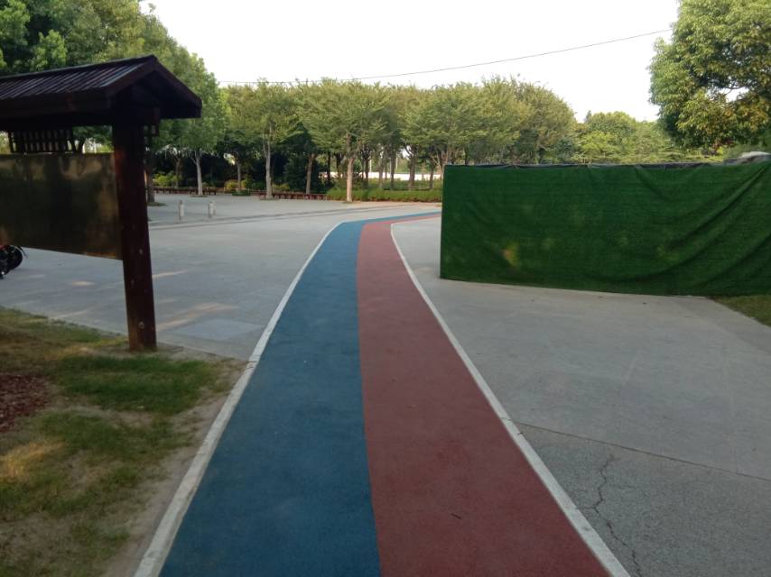 遠香湖市民健身步道