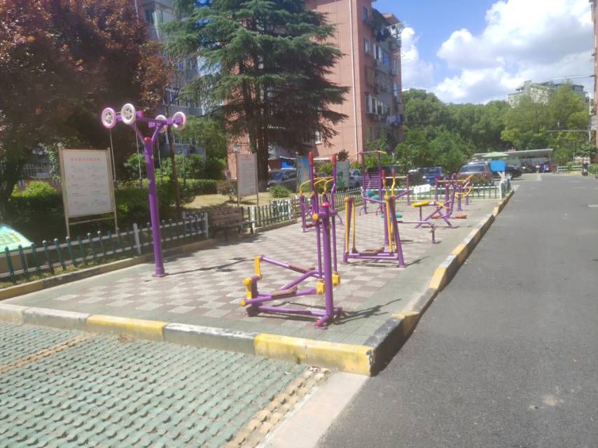 諸新路居委諸新路健身點(diǎn)