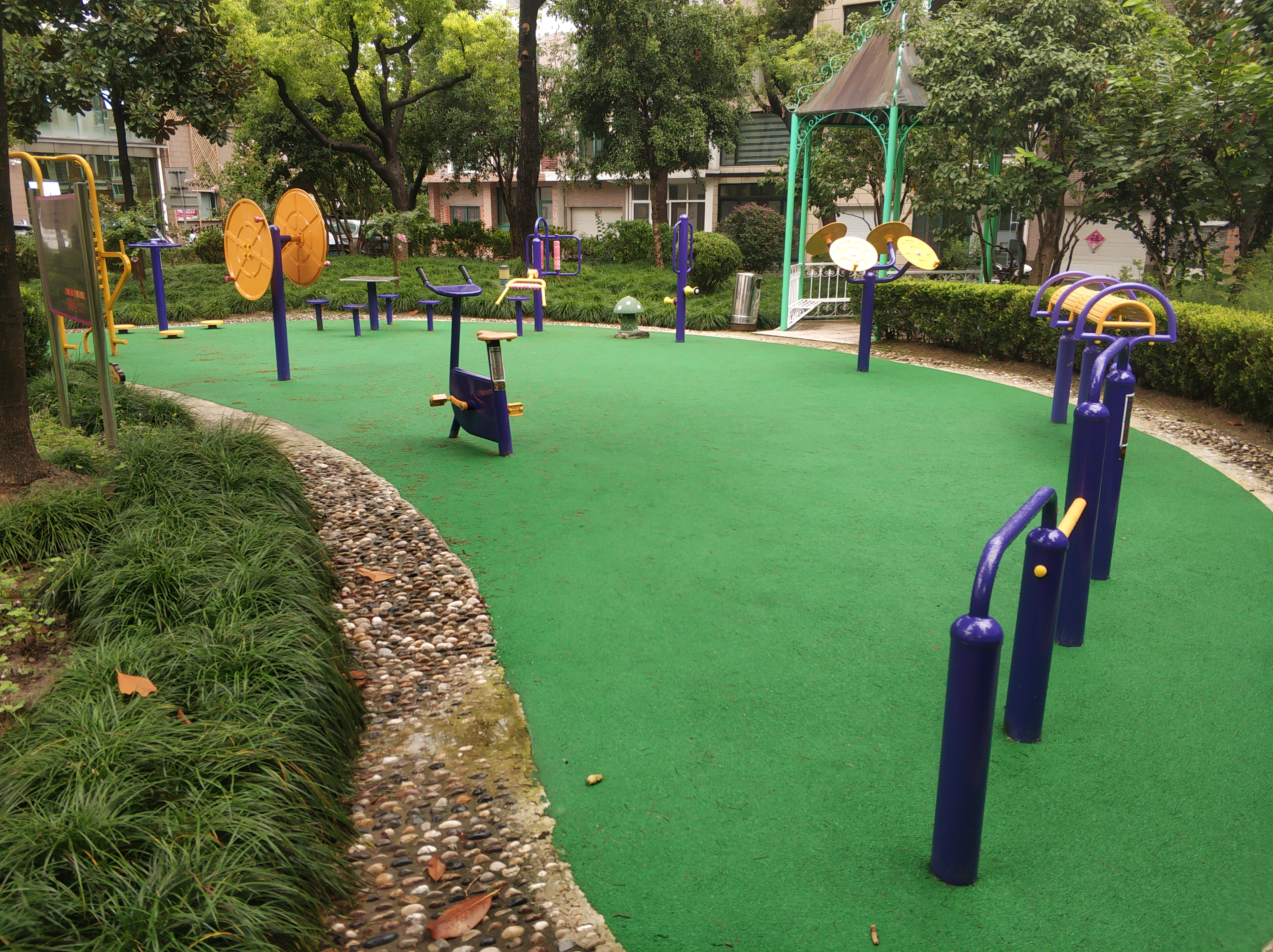 尚美社區(qū)盈湖三島健身點(diǎn)