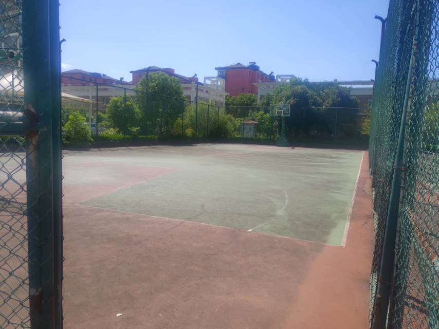 朱涇鎮(zhèn)紅菱苑社區(qū)公共運(yùn)動(dòng)場(chǎng)