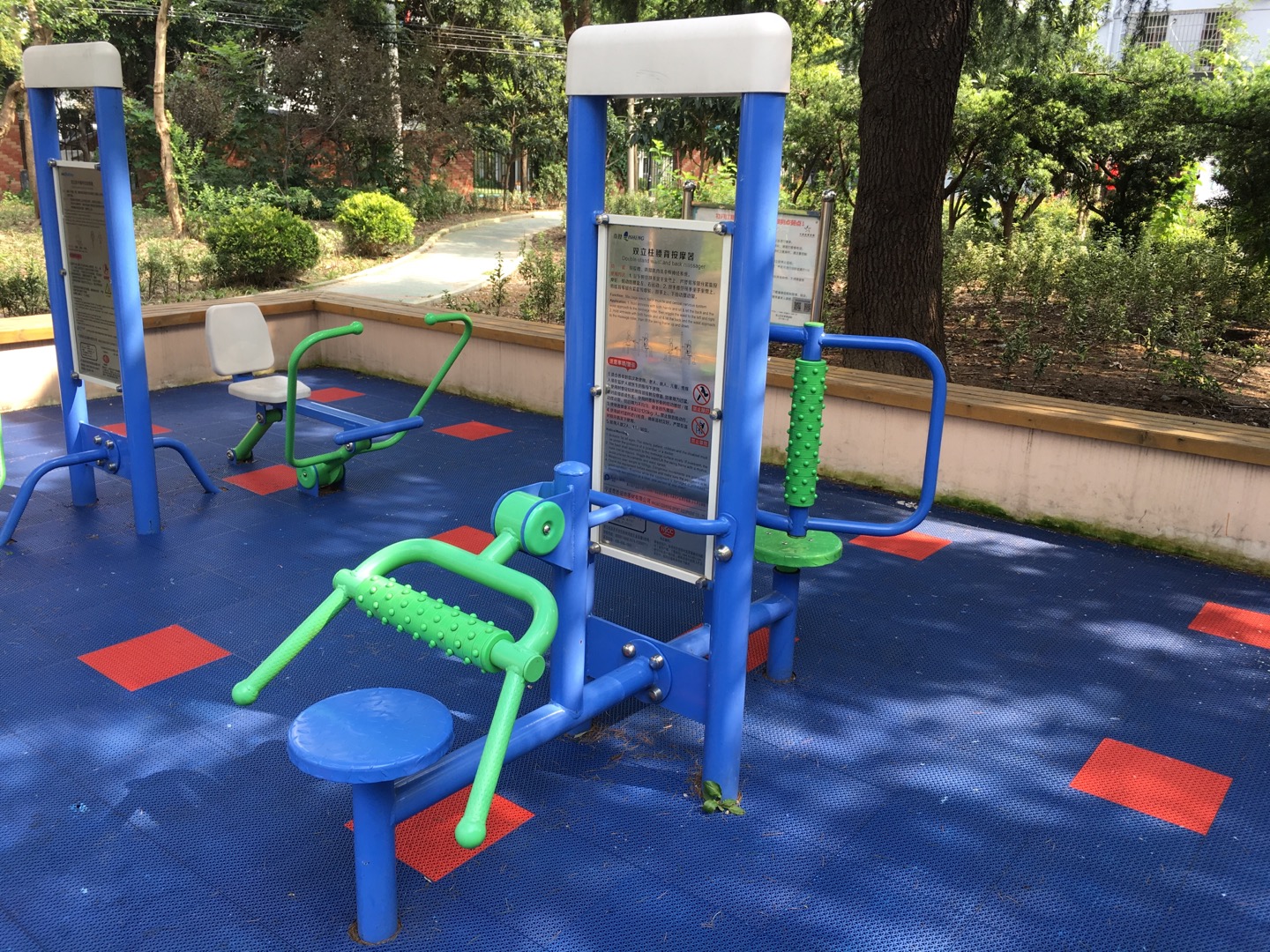 雙立柱腰背按摩器