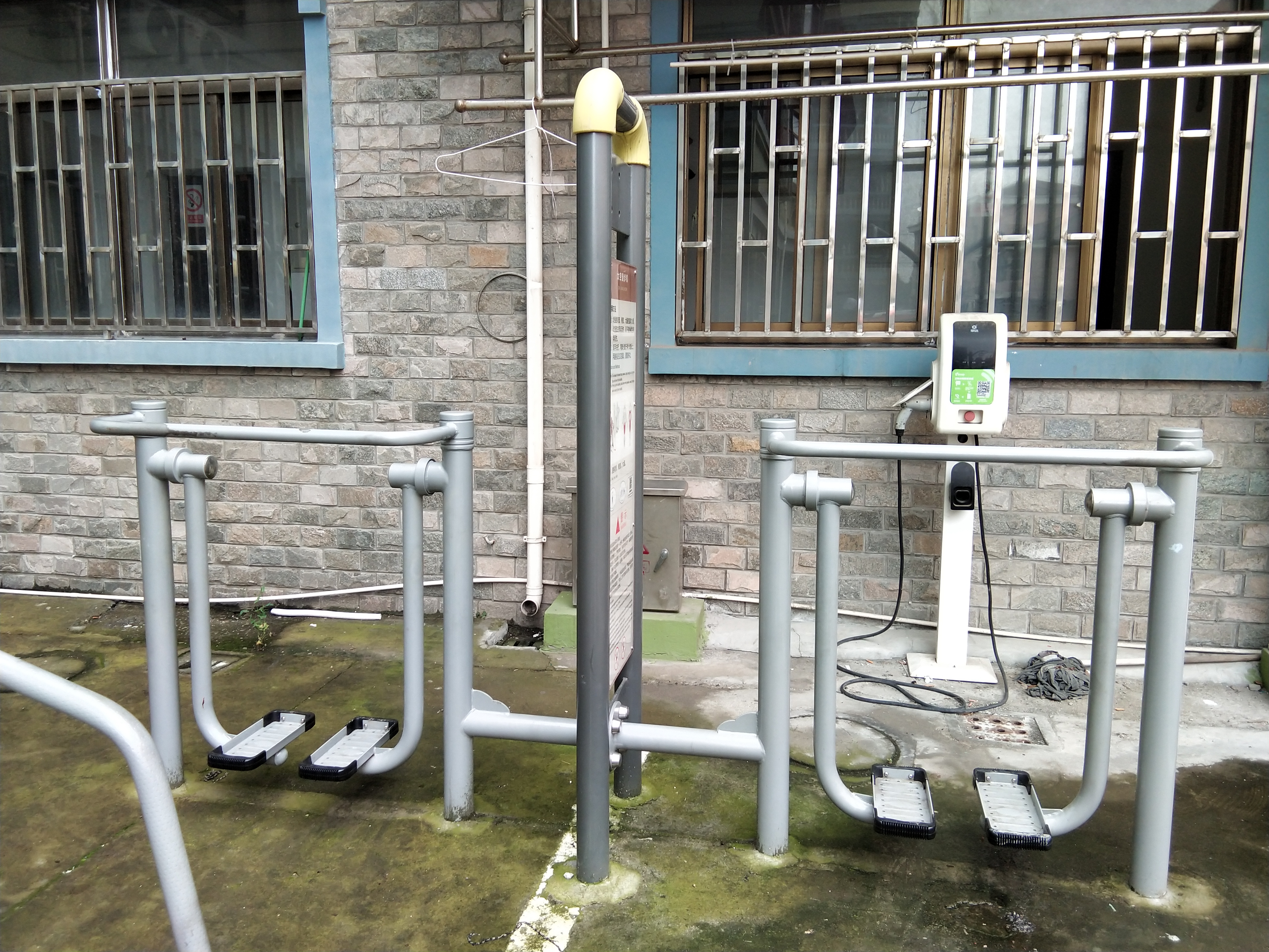 雙位太空漫步機