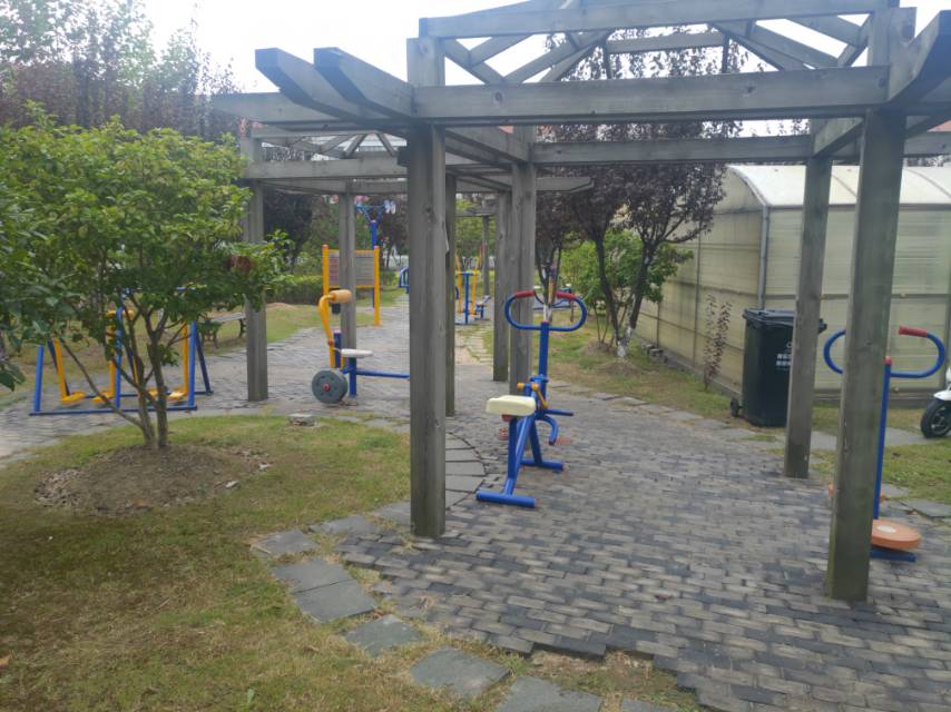 新安社區(qū)健身點(diǎn)