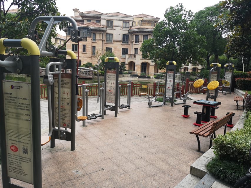 金海街道南郊御墅健身點(diǎn)