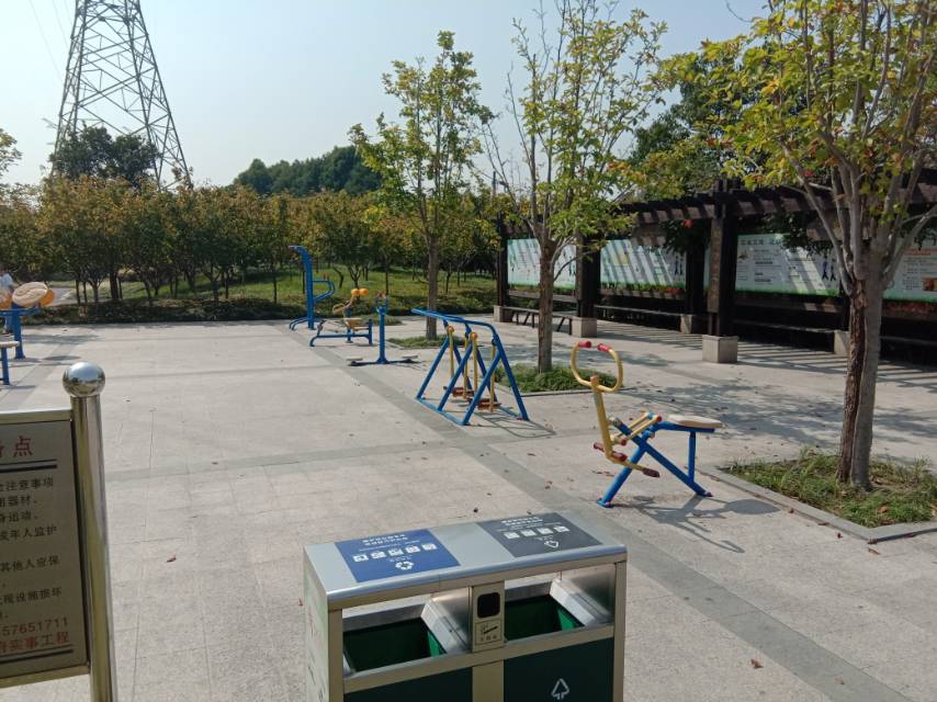 佘山鎮(zhèn)健康主題公園健身點(diǎn)