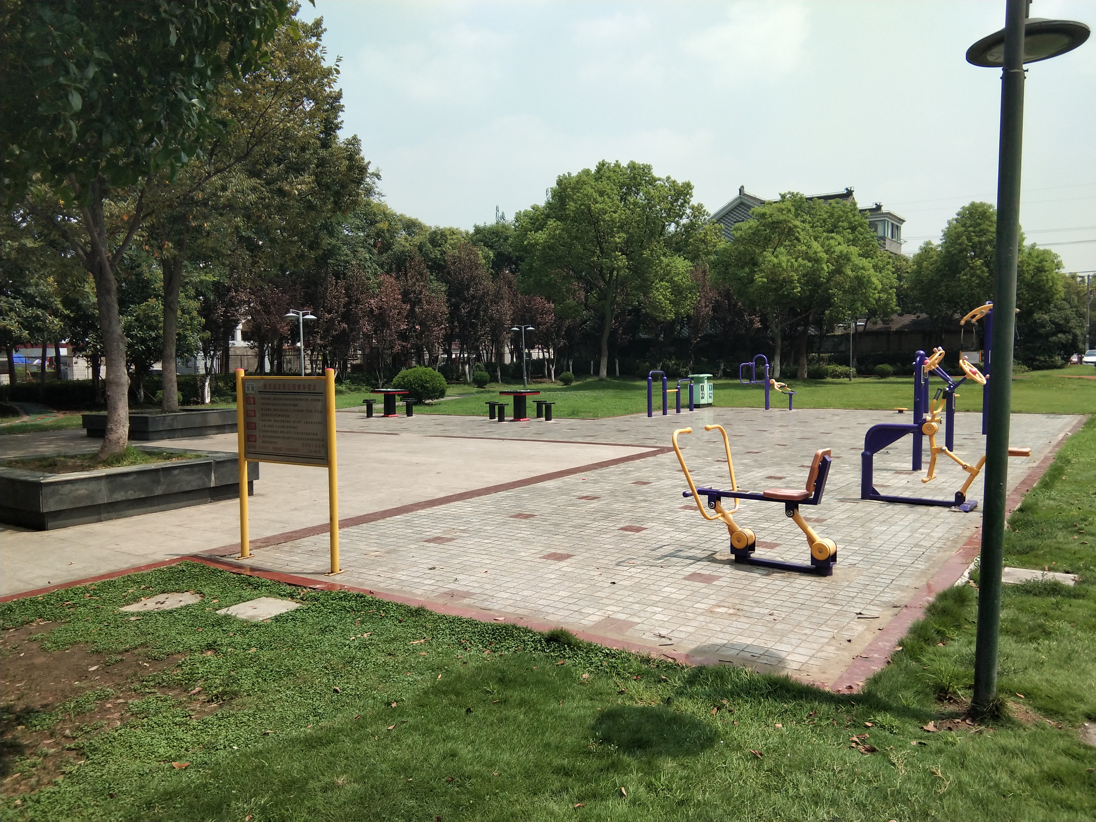 重固鎮(zhèn)農(nóng)民公園健身苑點(diǎn)