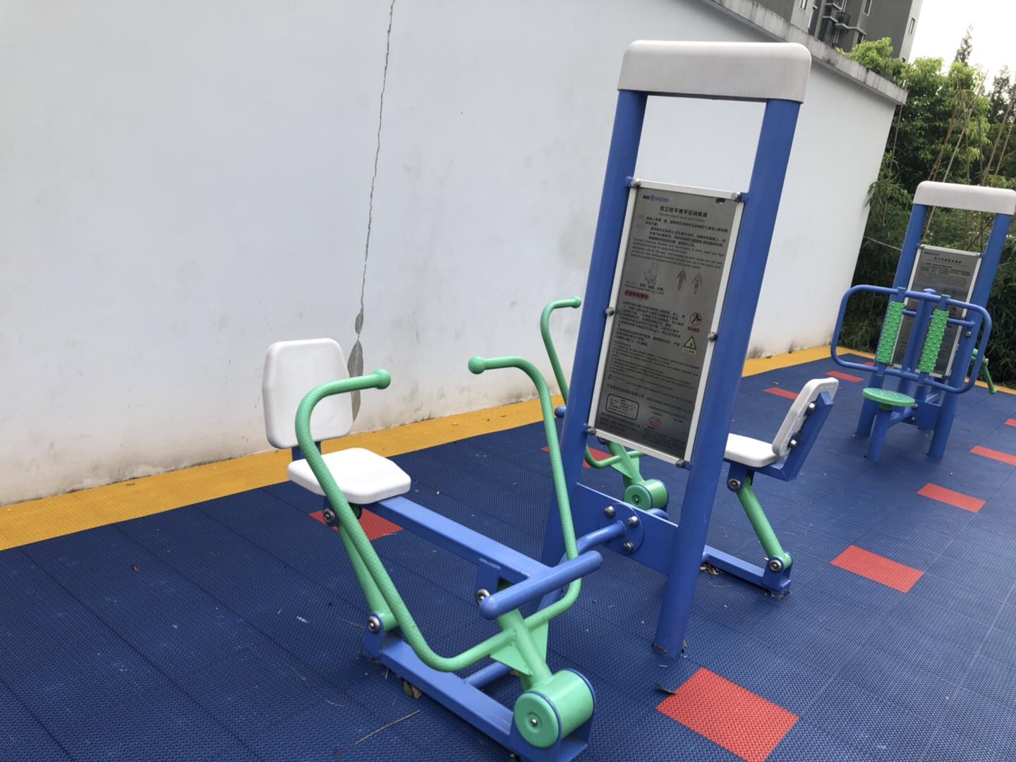 雙立柱平推平拉訓練器