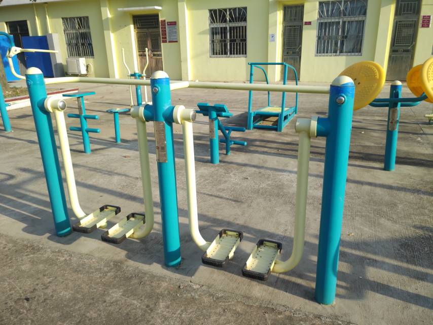 雙位太空漫步機