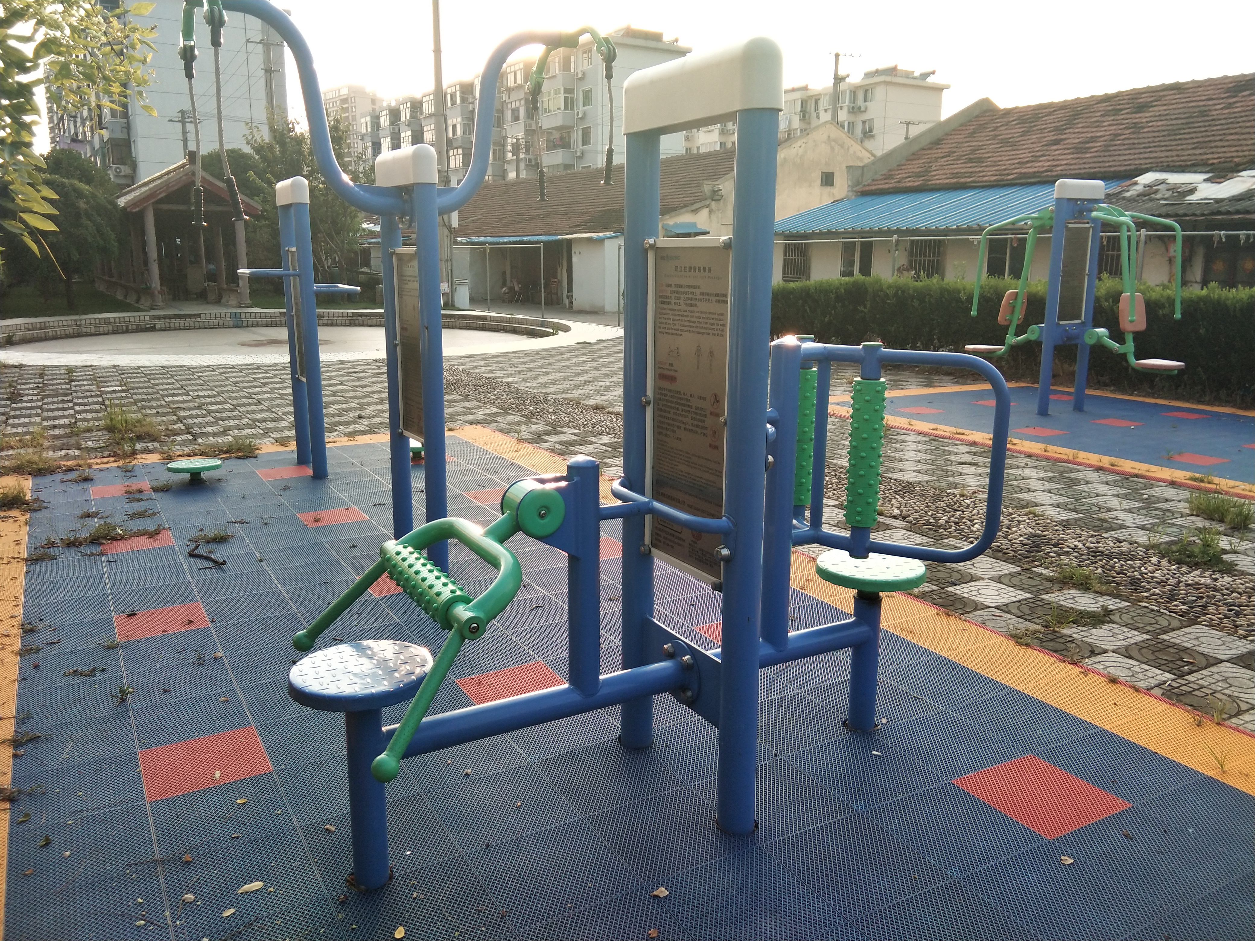 雙立柱腰背按摩器