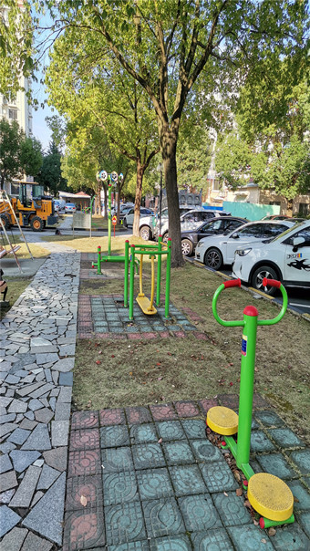 建設花園東區(qū)健身點