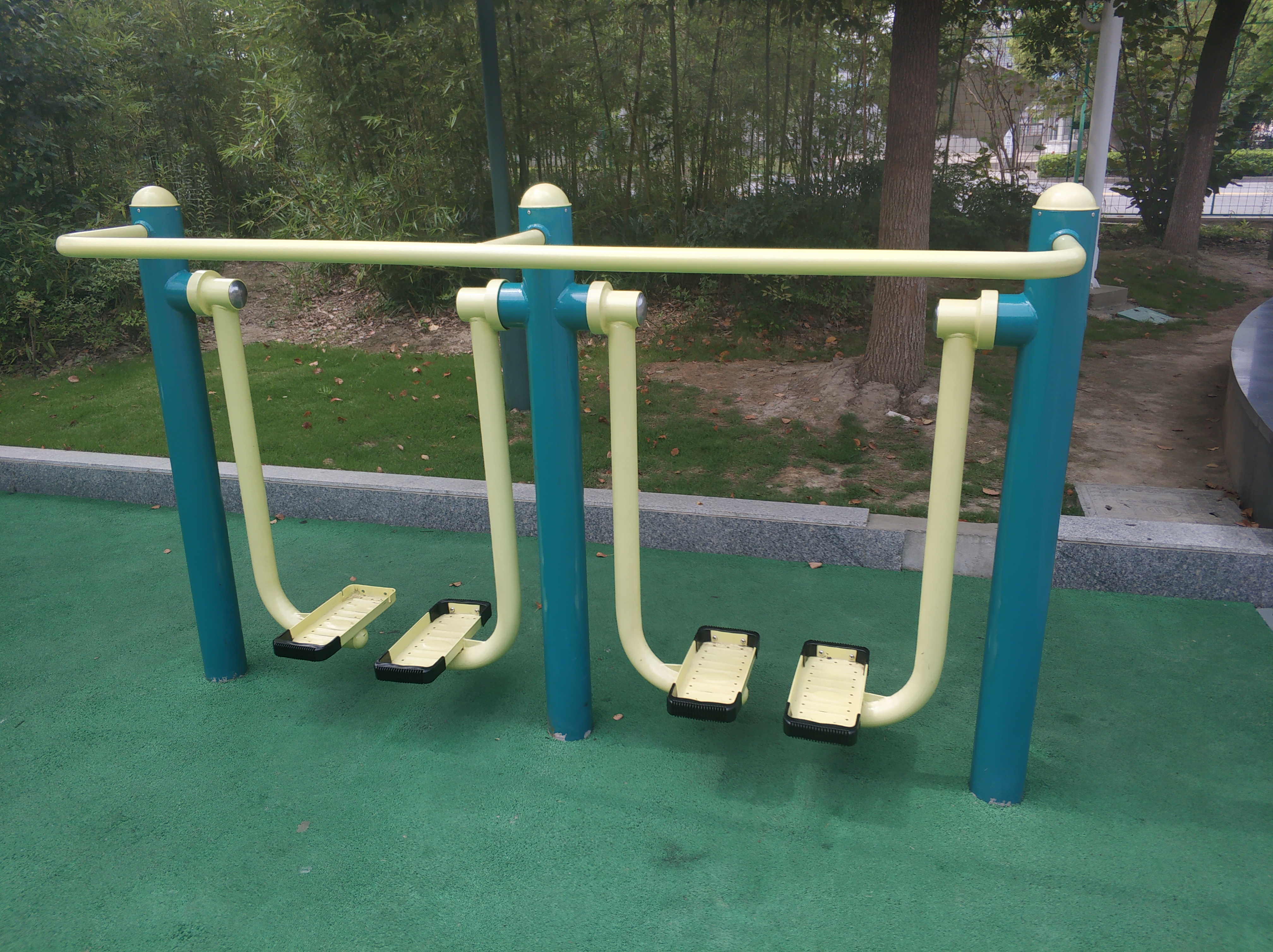 雙位太空漫步機