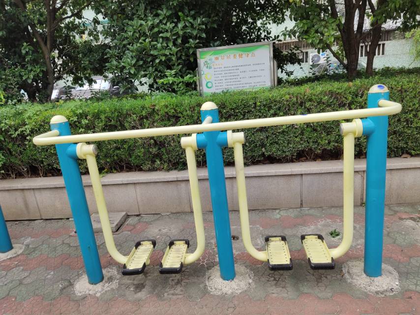 雙位太空漫步機