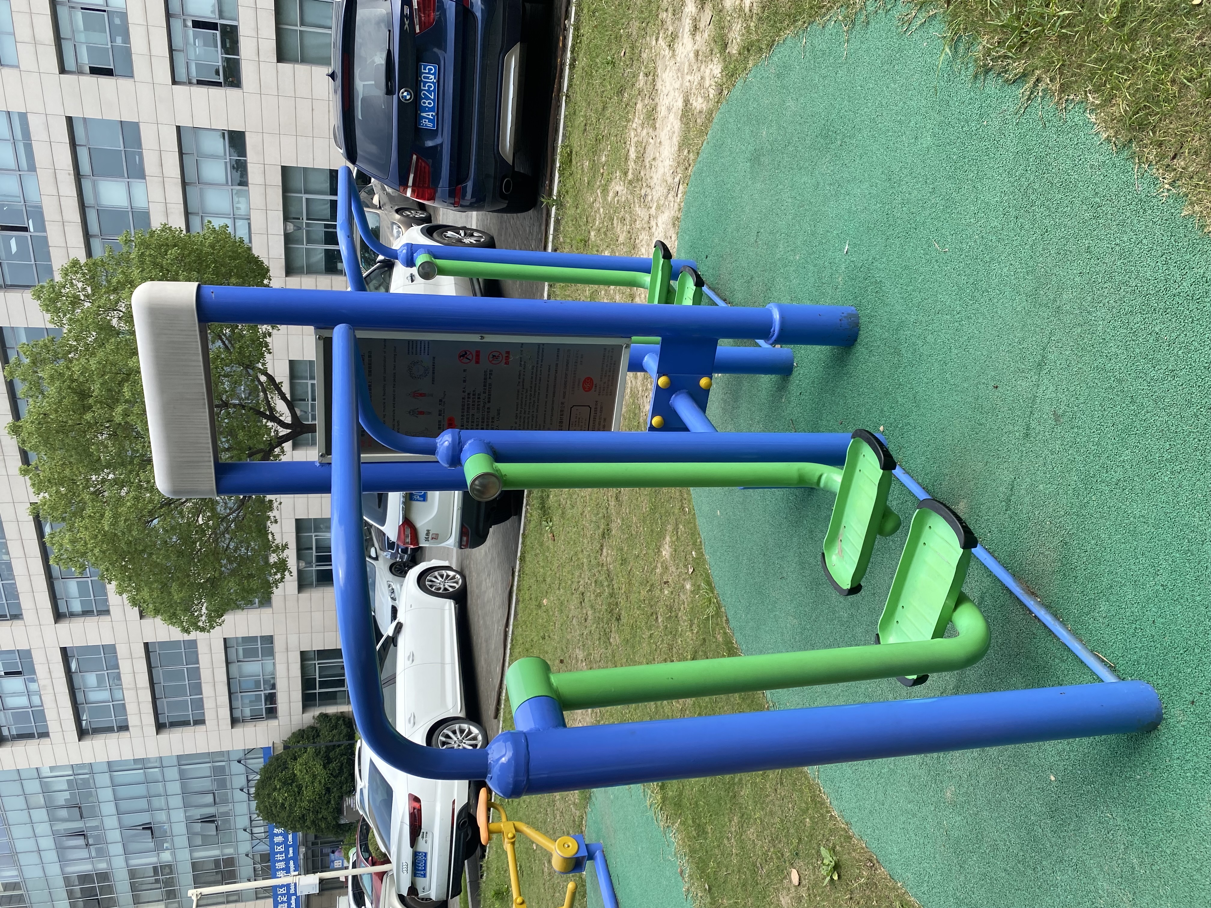 雙立柱太空漫步器