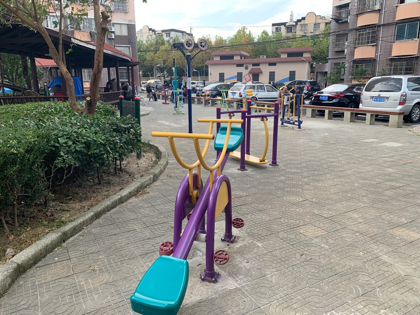 靜安區(qū)彭浦新村街道嶺南路539弄居委健身點（保德路681弄）