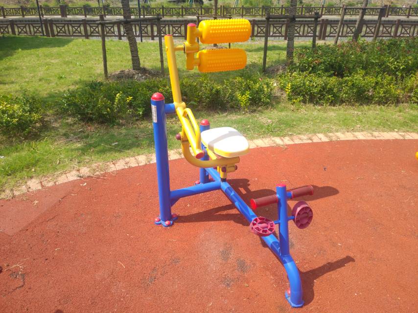 自重腹背鍛煉器