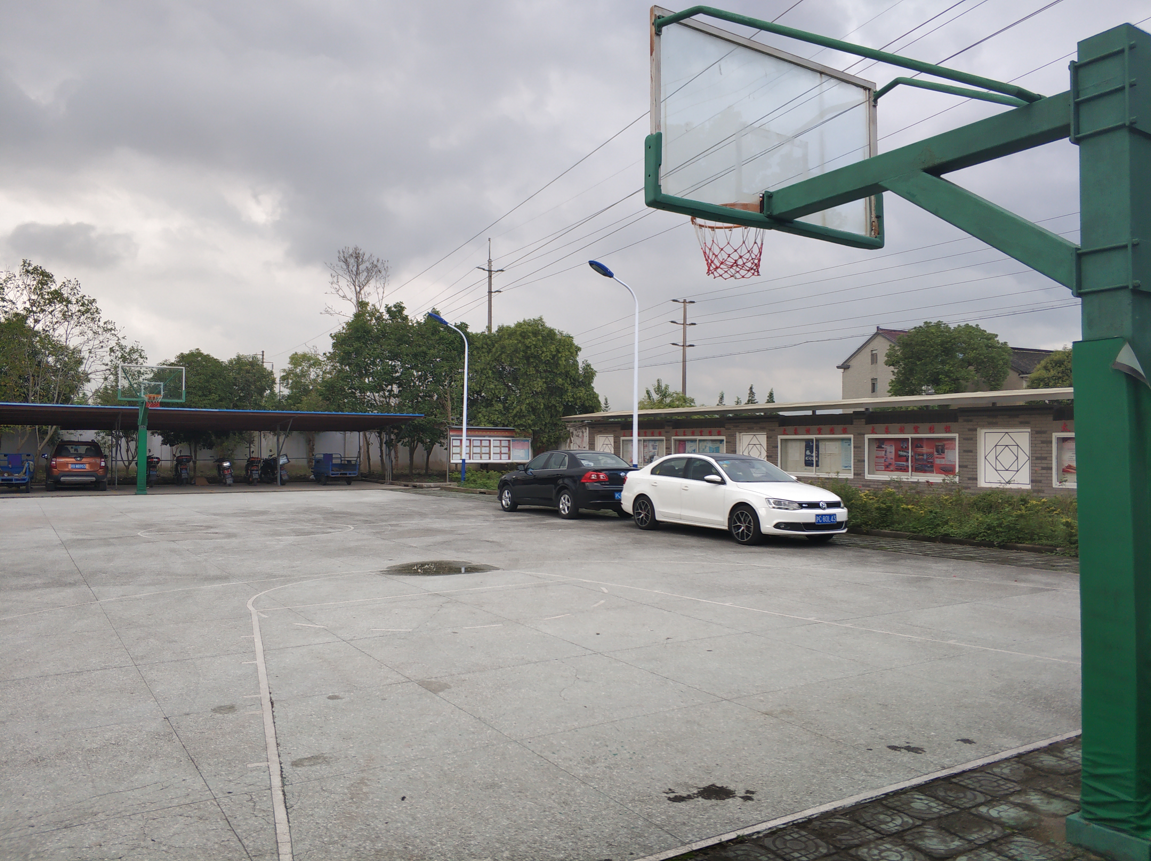 太來(lái)村籃球場(chǎng)