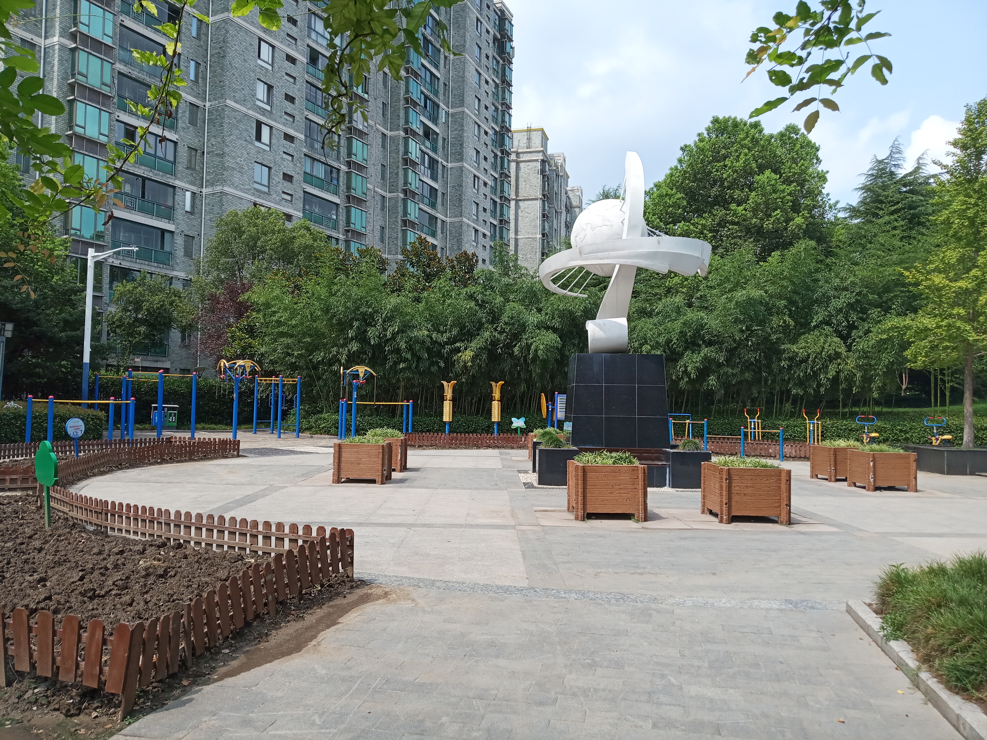 古美科普公園居委健身苑點(diǎn)1