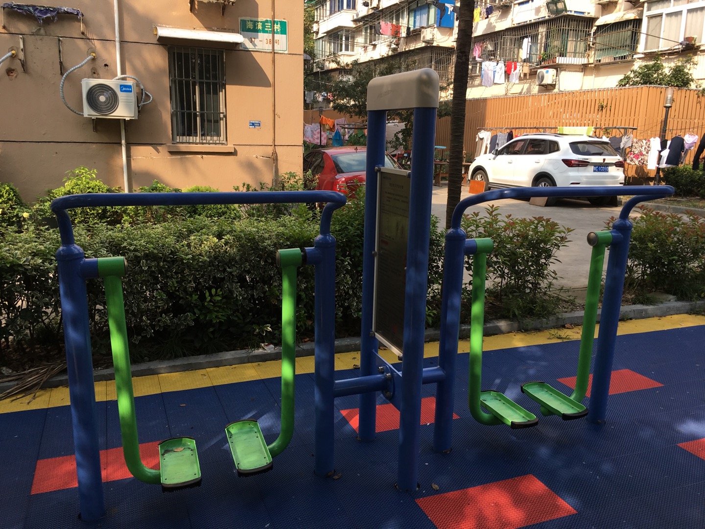 雙立柱太空漫步器