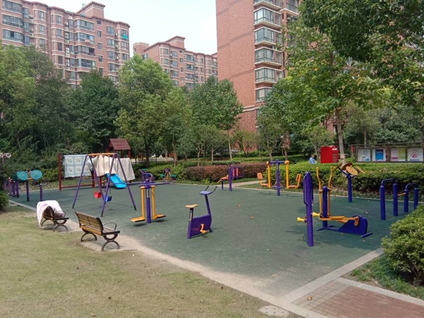 依云灣健身苑點(diǎn)