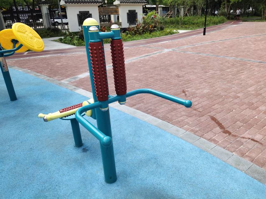 坐式腰背按摩器