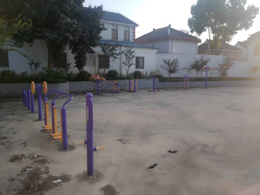 第一居委會鶴如路健身點(diǎn)