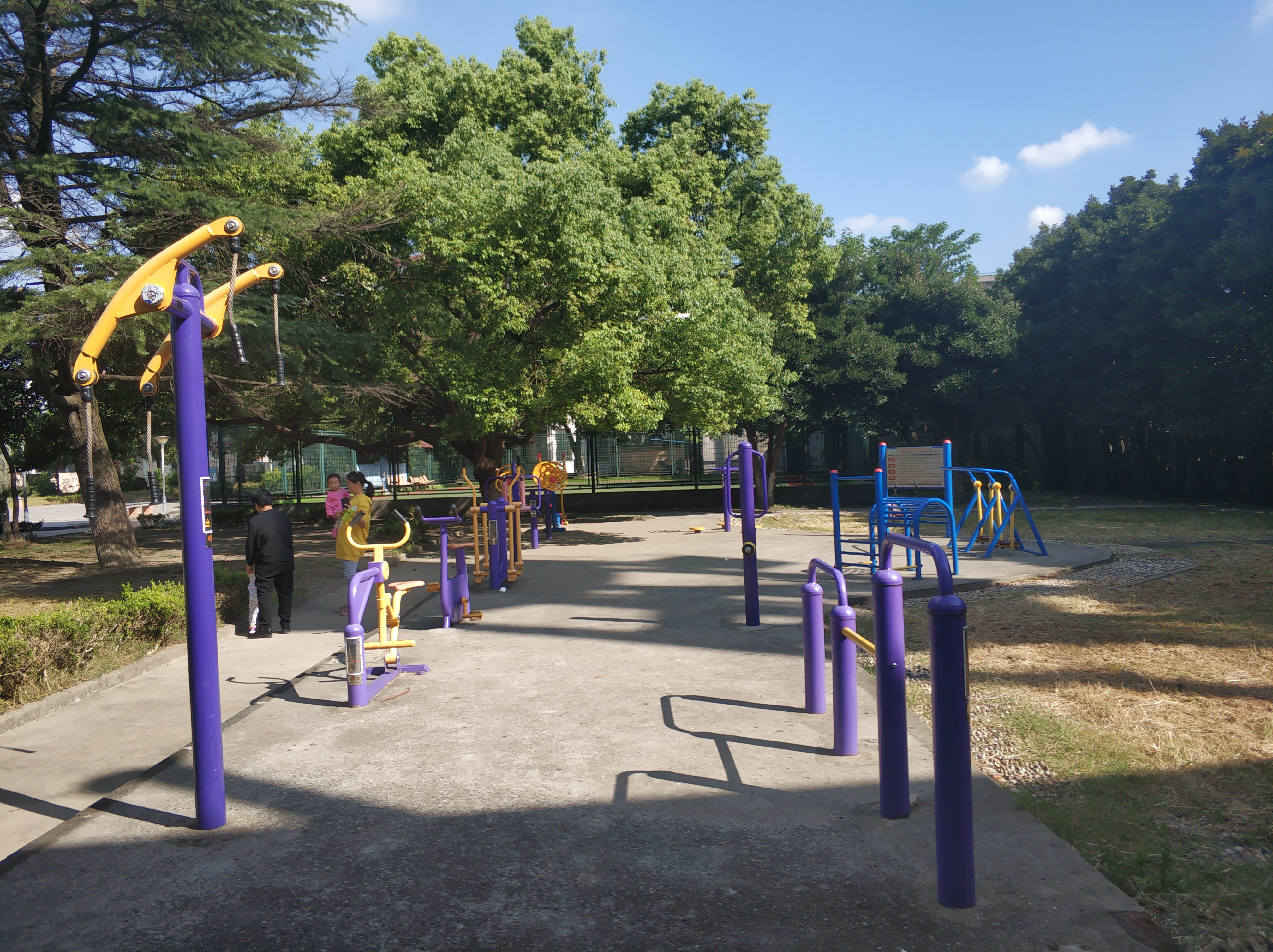 香花橋廣場健身點(diǎn)