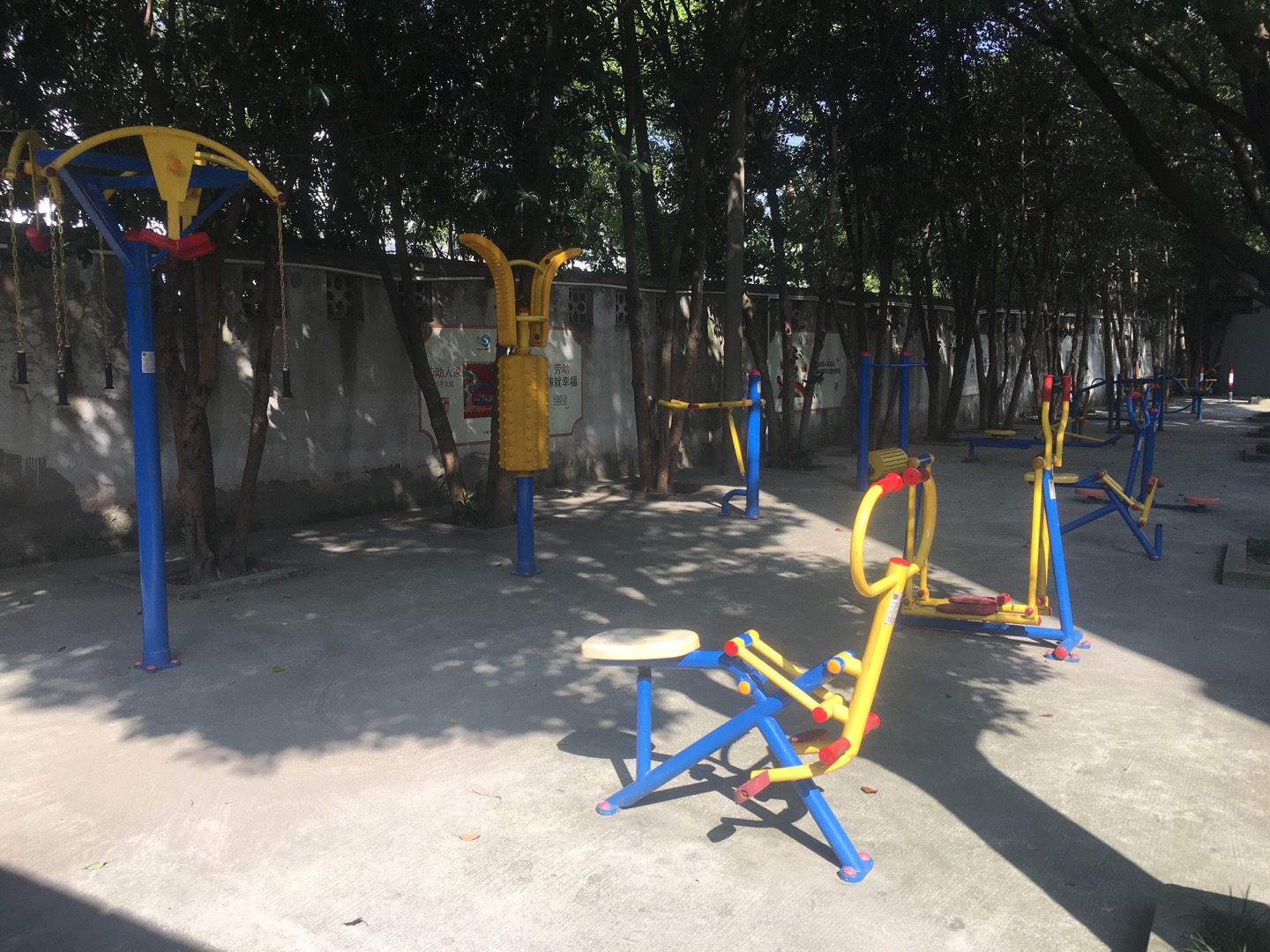 華明小區(qū)健身點(diǎn)