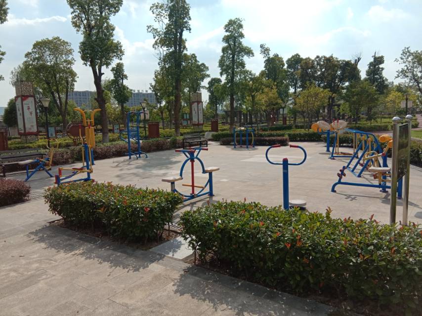 濱湖路休閑綠地健身苑（西）