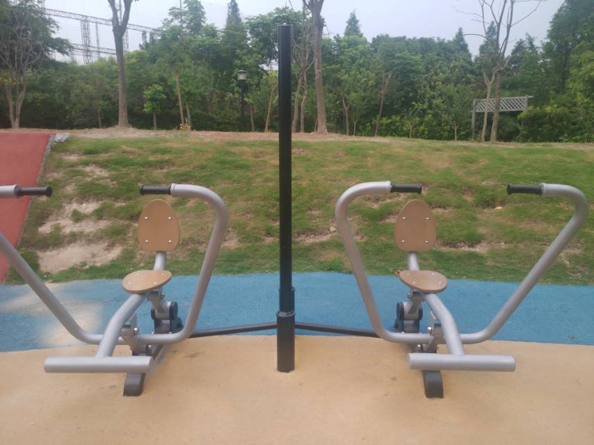 自重式劃船訓(xùn)練器