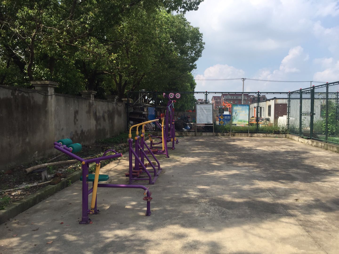 紀西村華西公共運動場健身點