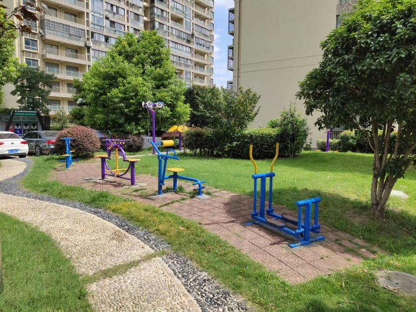 嘉宏社區(qū)練祁佳園健身點