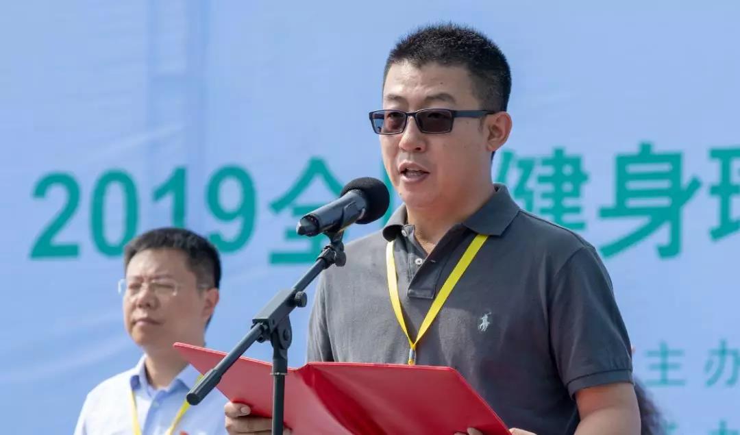 運(yùn)動(dòng)場(chǎng)