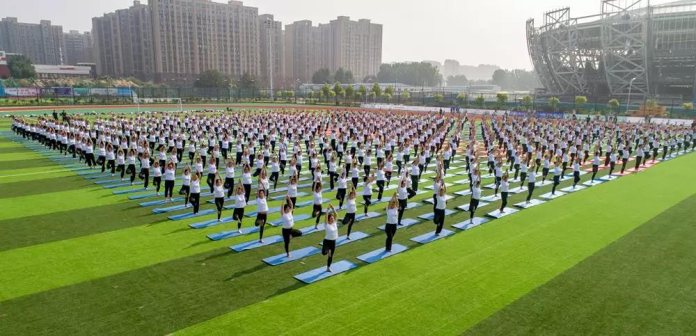 運(yùn)動(dòng)場(chǎng)