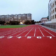 華展體育塑膠跑道翻新 塑膠跑道維修 塑膠跑道修補(bǔ) 塑膠跑道重新噴面 室外塑膠跑道  塑膠跑道承接全國(guó)施工 塑膠跑道工程