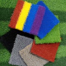 宏晟體育規(guī)格齊全，可定制人造草坪、足球場(chǎng)人造草坪、幼兒園人造草坪、人造草坪生產(chǎn)加工，廠家直供貨源